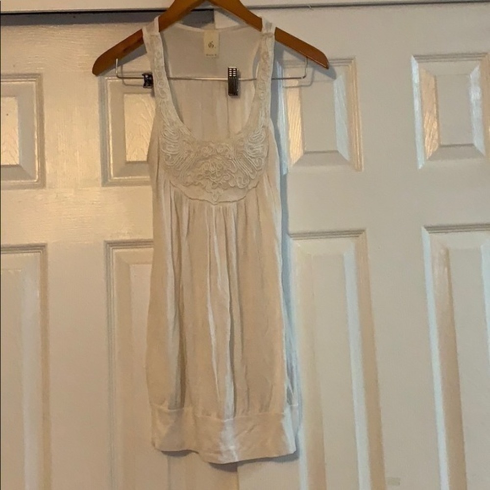 Ginger G‎ white Flowy top with cinched bottom Small